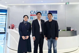 瓦力棋牌(中国)国际党委举办“两会”精神及经济政策解读专题讲座